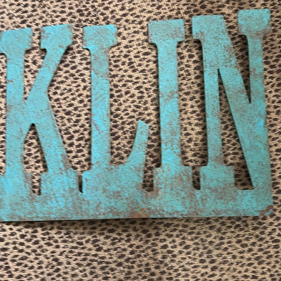 Vintage Rusted Sign - Picture 4 of 5
